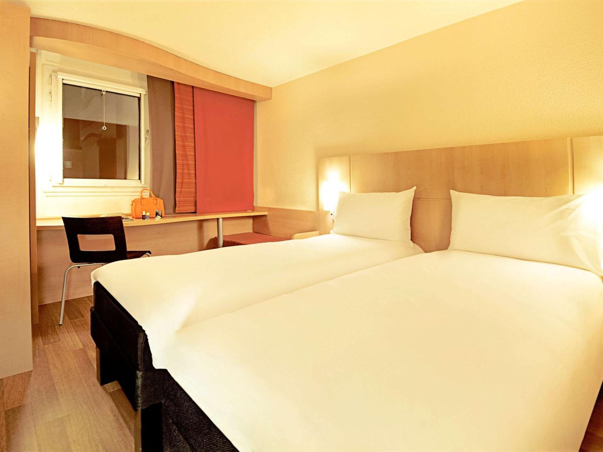 Ibis Lyon Gare Part Dieu Exterior photo